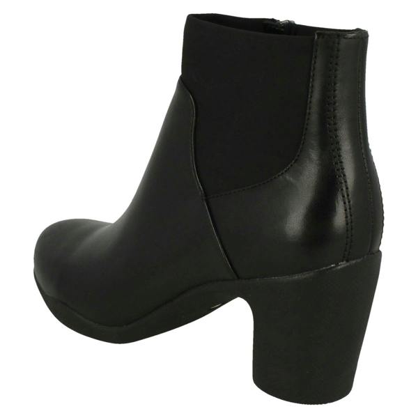 Clarks Ladies Clarks Smart Ankle Boots Un Rosa Mid