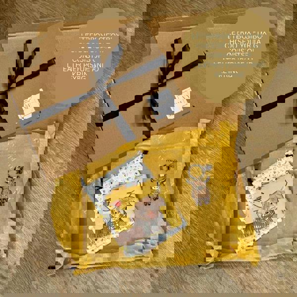 Mala Leather Highland Cow Letterbox Gift Set – Genuine Leather Purse & Keyring