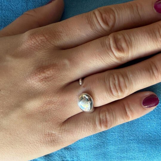 Reeves & Reeves Small Raindrop Ring