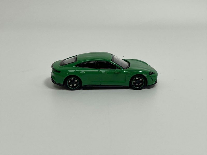 Minichamps Porsche Taycan Turbo S 2019 Green Metallic 1:87 Minichamps 870068402