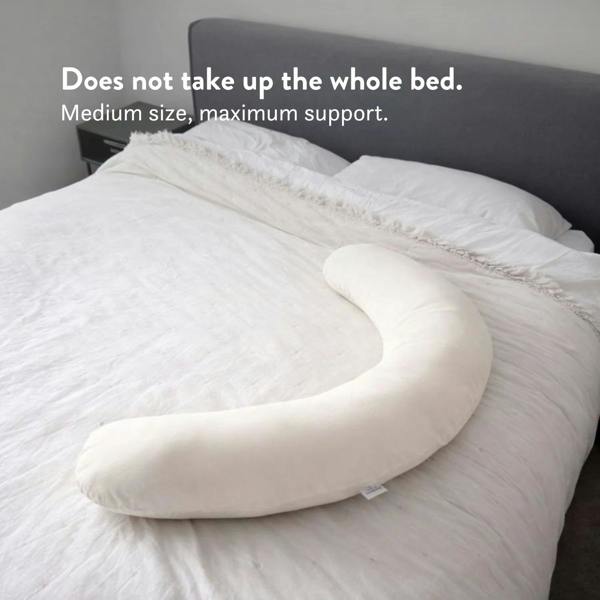 Organic cotton pregnancy pillow British wool Does not take up the whole bed. Medium size, maximum support.