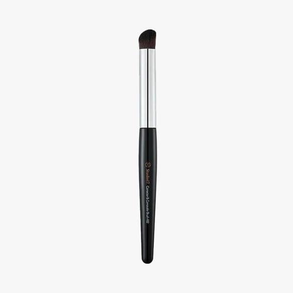 STUDIO17 Corrector & Concealer Brush 482