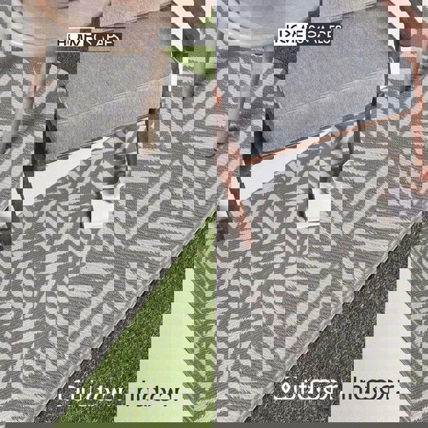 HOMESCAPES Outdoor Rug Luxury Waterproof Reversible Recycled, For Garden, Luna Geometric