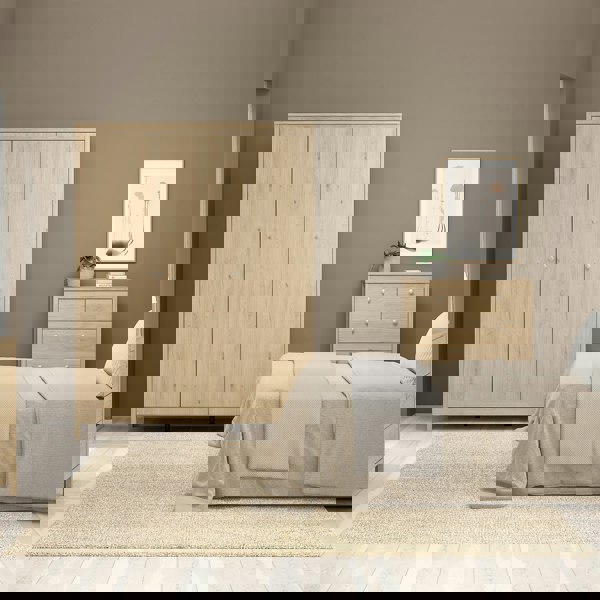 Furniture To Go Madrid Chest 3+2 Drawers in Jackson Hickory Oak