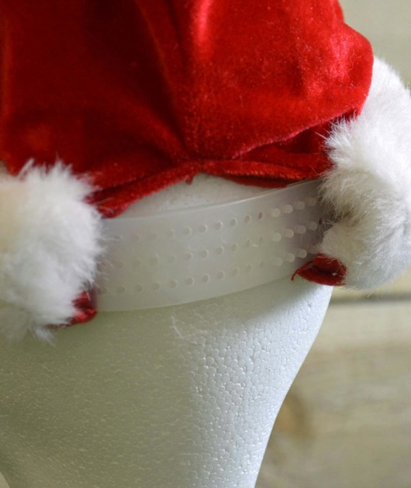 Samuel Alexander Battery Powered Singing & Animated Moving Christmas Santa Hat