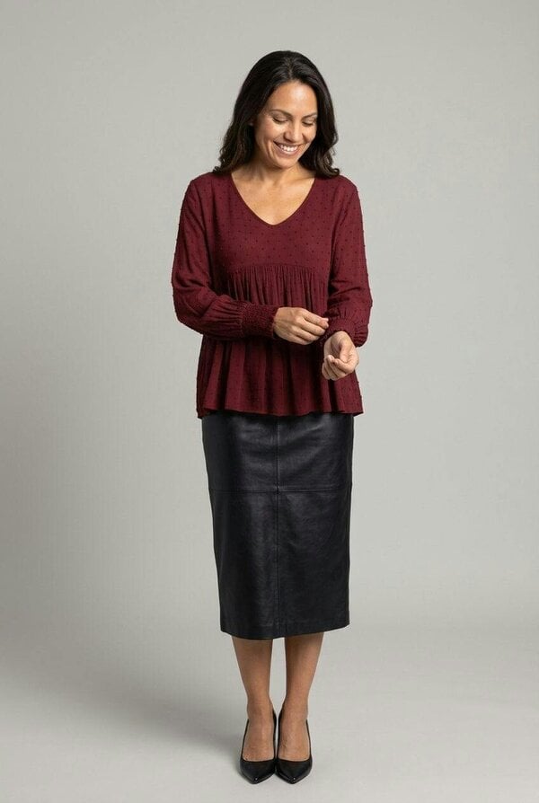 Izabel London Textured Long Sleeve Ruched Blouse