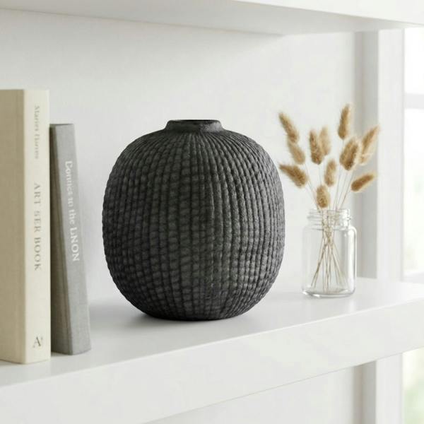 Garden Greatness Small Scandi Dot Urban Vase