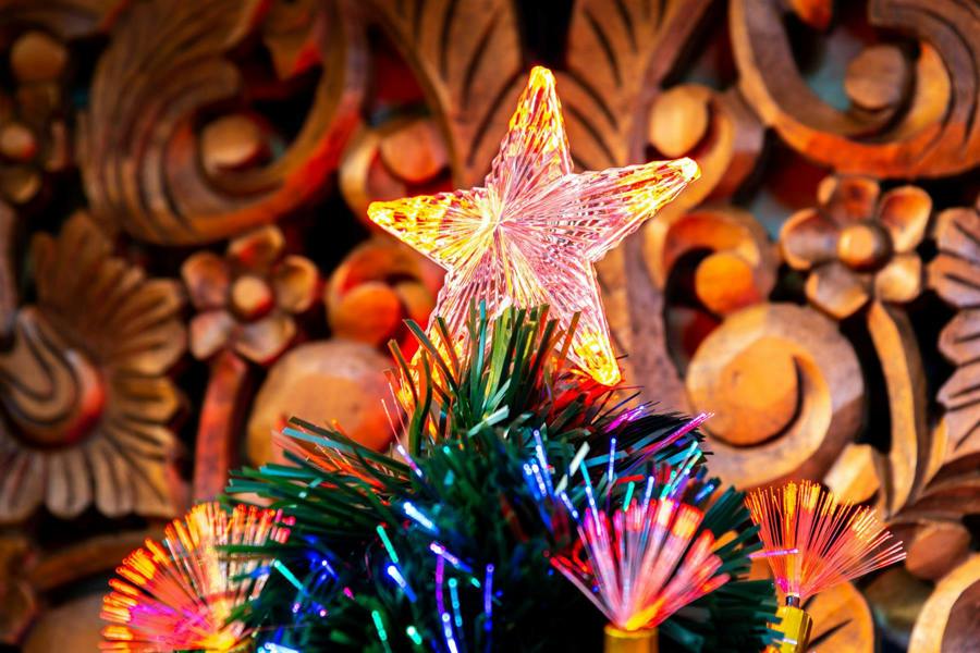 2ft to 6ft Candle & Bow Fibre Optic Christmas Trees, Green PVC, Pre-Lit LED image 6