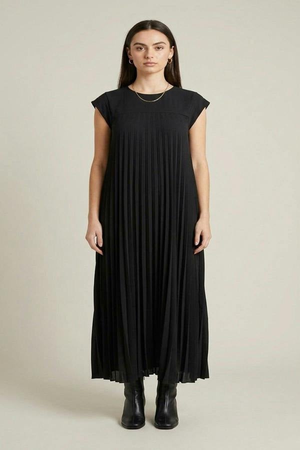 Sarina Pleated Cap Sleeve Maxi Dress - Black