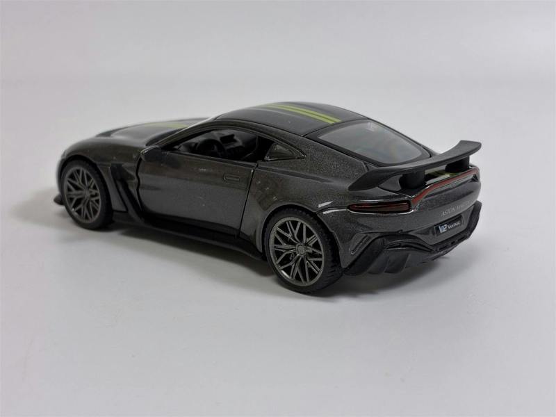 MCSlots Aston Martin V12 Grey 1:43 Scale CMJ Diecast DC143AMV12GY