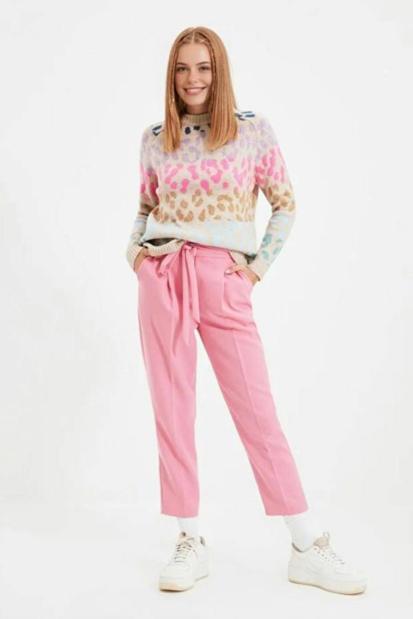 WOVCOR Soft Textured Knit Sweater with Leopard Pattern