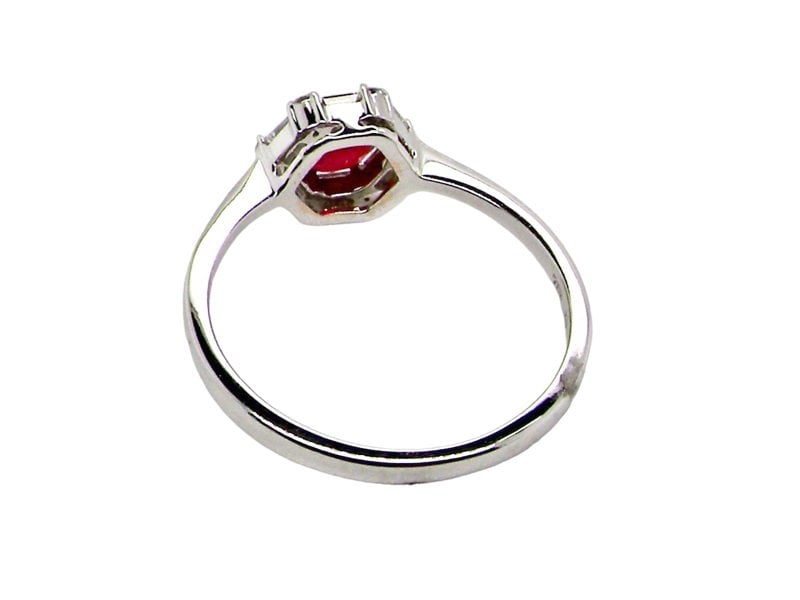 Vintage Tom A pretty ruby and diamond cluster ring