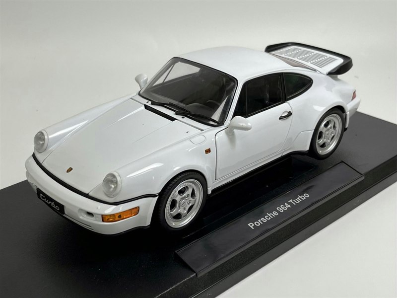 Welly 2009 Porsche 964 Turbo White 1:18 Scale Welly 18026w