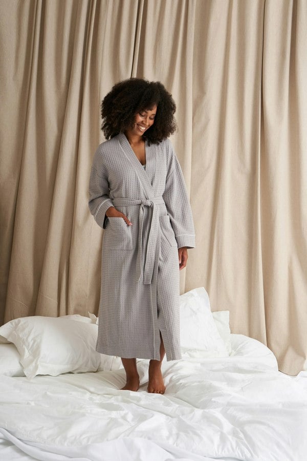 Pretty You London Women's Luxury Suite Waffle Robe Dressing Gown in Grey