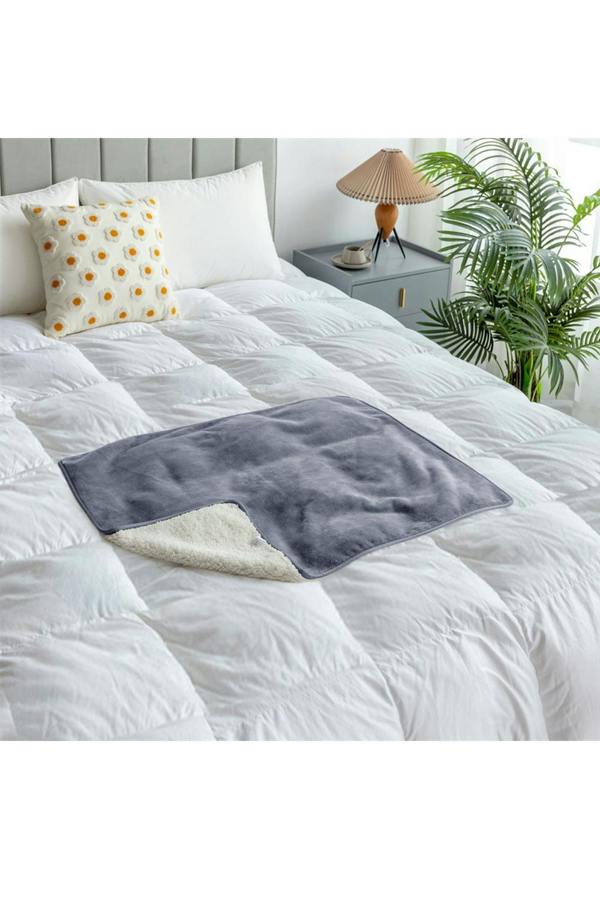 Living and Home Grey Premium Waterproof Pets Blanket for Bed，Sofa