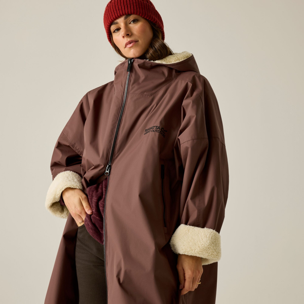 Regatta Unisex Adult Seaside Waterproof Changing Robe - Dark Cherry
