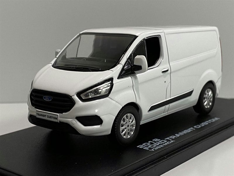 2018 ford transit custom v362 mca frozen white 1:43 scale greenlight 51275