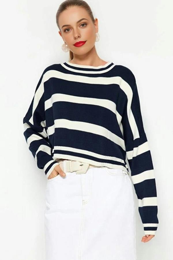WOVCOR Crop Striped Knit Sweater