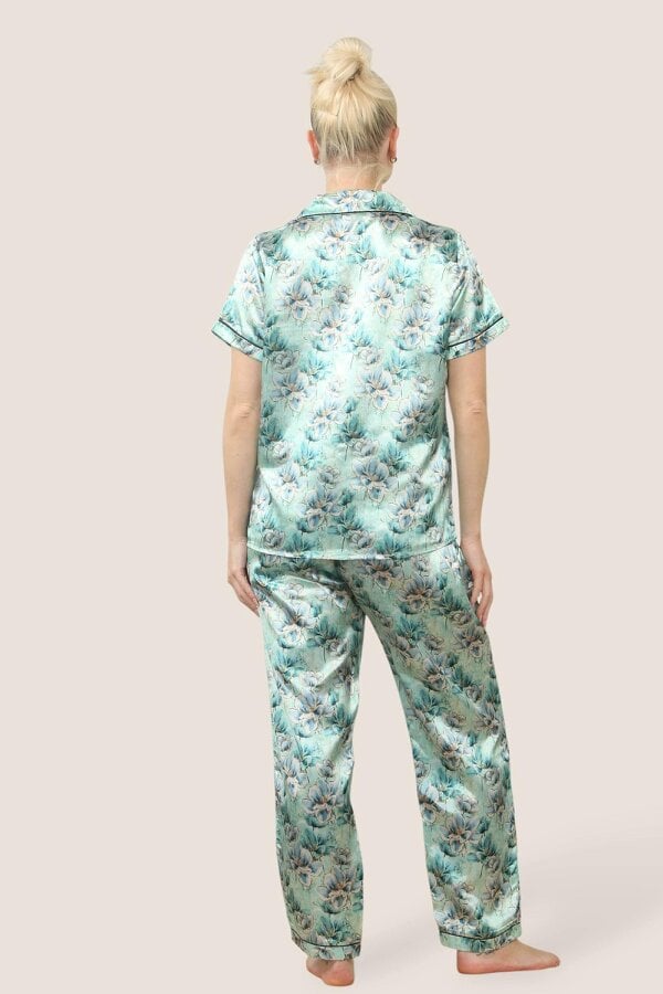 Elaina Fashion Satin Floral Pyjama Set – Luxury Comfort for a Dreamy Night’s Sleep