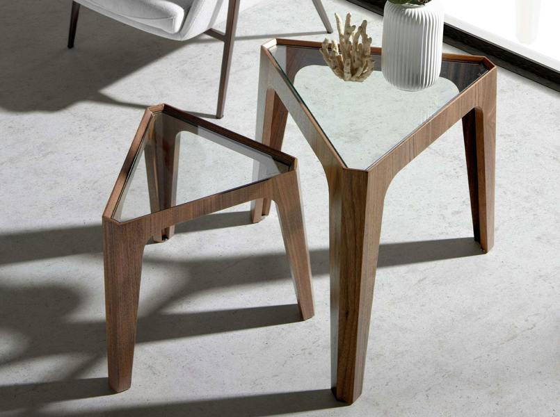 Angel Cerdá Triangular corner table in tempered glass and walnut 2107
