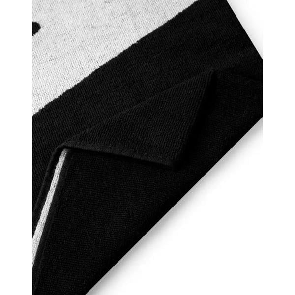 Speedo logo towel in black/white with striped sweater edge and excellent absorption