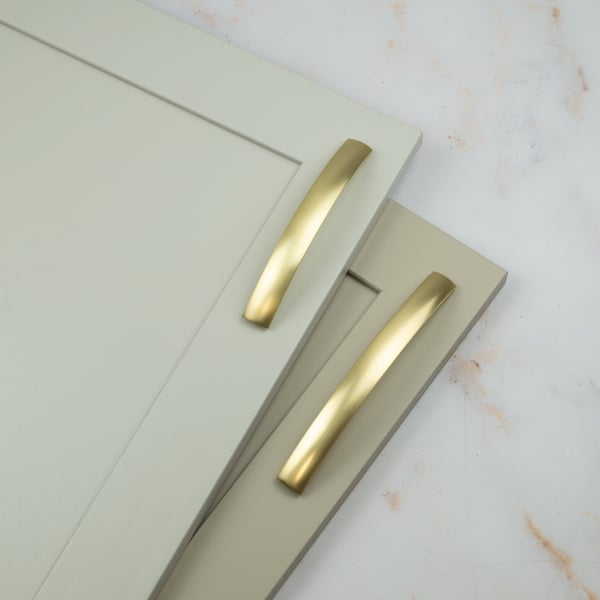 Handle & Home Brushed Brass Bow Cabinet Handle