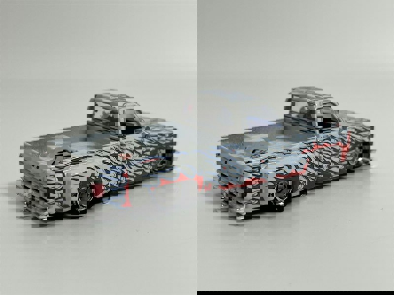 Mini GT Chevrolet Silverado Dually On Fire V2 1:64 Scale Kaido House Mini GT KHMG157