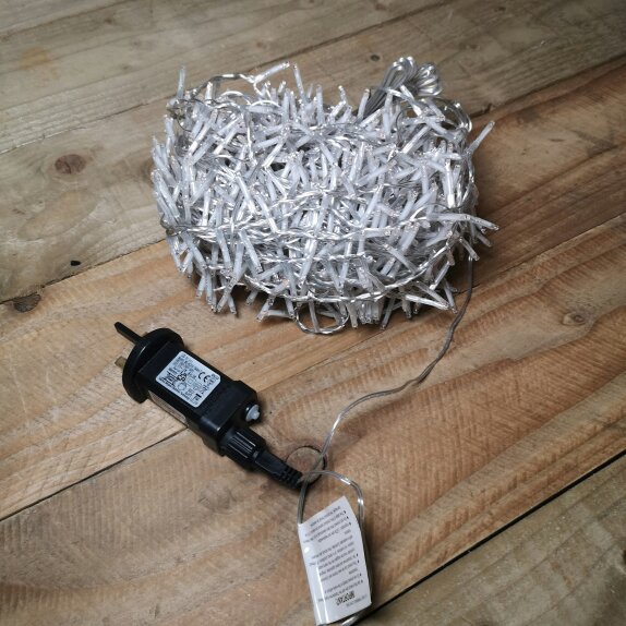 Samuel Alexander 1000 LED 25m Indoor Outdoor Christmas Multi Function Mains Operated String Lights with Timer & Clear Cable in Rainbow