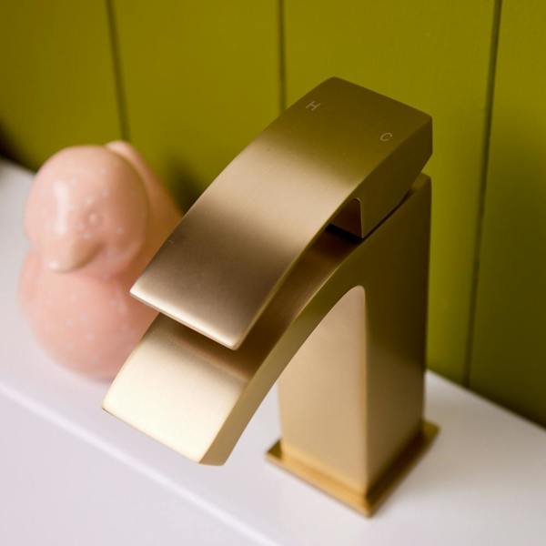 Flode Boras | Mono Basin Mixer Tap | Brushed Brass