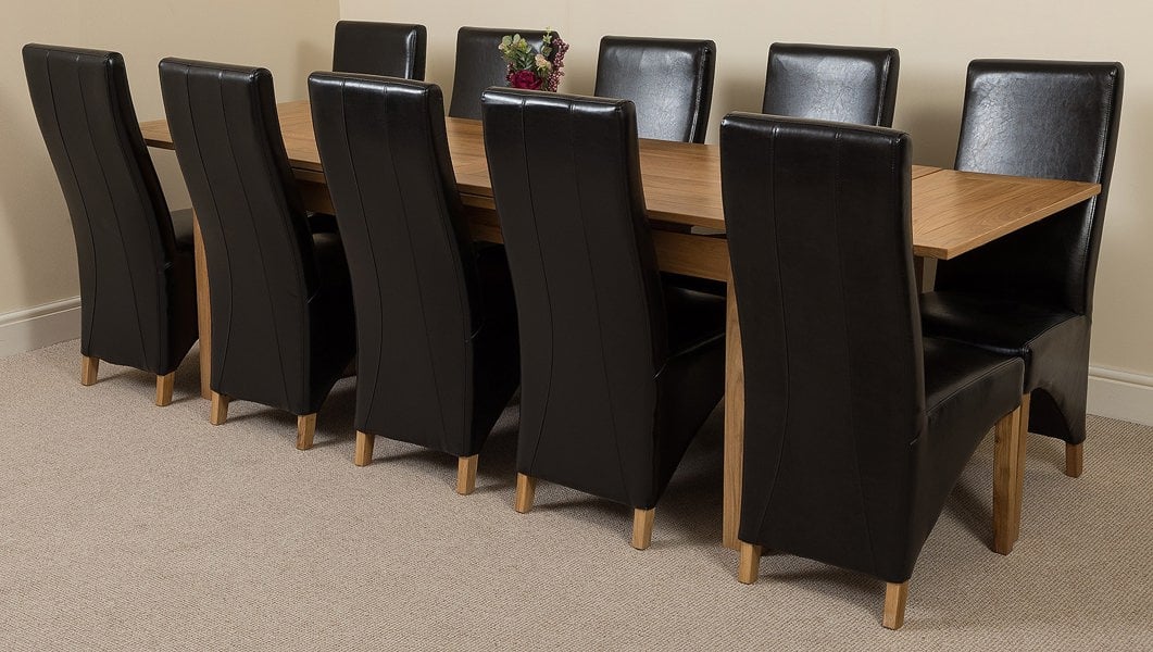 That's Furniture Richmond Large Oak Extending Dining Table with Lola Leather Chairs