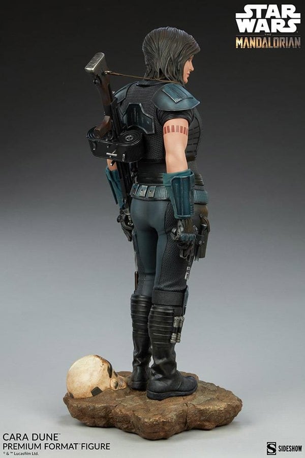 cara dune the mandalorian premium format figure 1:4 scale sideshow ss300789