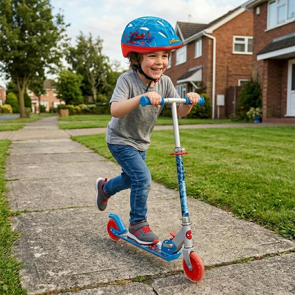 Mondo Marvel Spider-Man 2-Wheel Kids Scooter