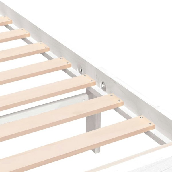 Berkfield Bed Frame White Solid Wood 140x190 cm