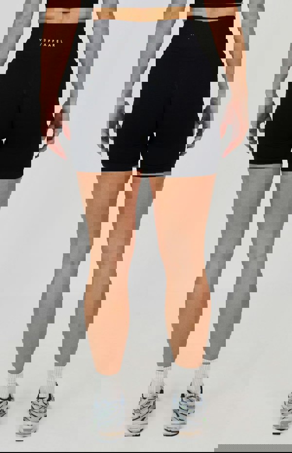 V3 Apparel Tempo Seamless Scrunch Shorts - Black