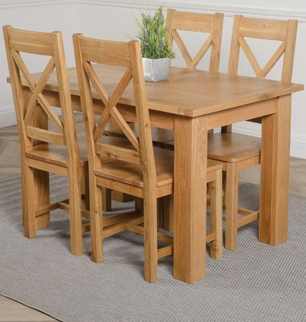 That's Furniture Hampton Small Oak Extending Dining Table with Berkeley Oak Chairs