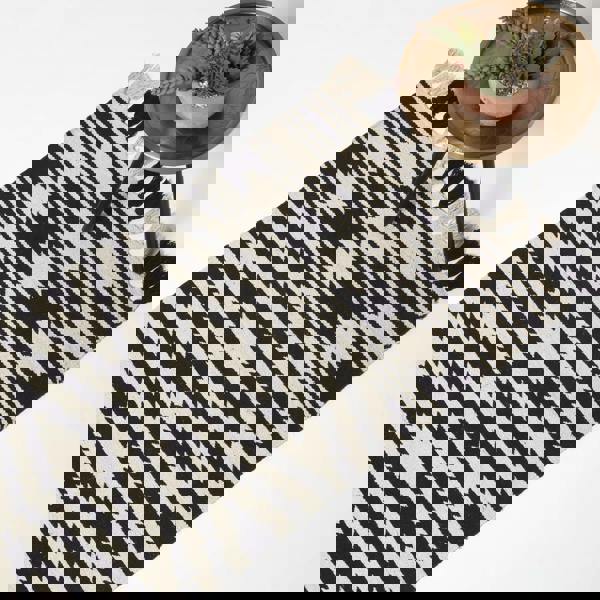 HOMESCAPES Dinan Black & White Kilim Cotton Rug