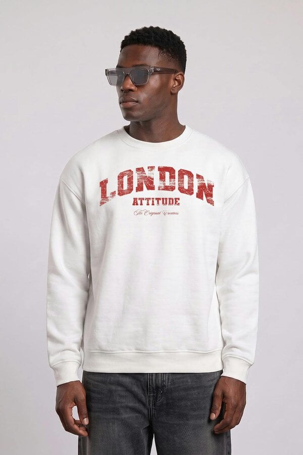 London Attitude Relaxed Fit Collegiate Graphic Sweatshirt in Red