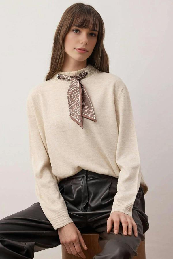 WOVCOR Scarf Collar Detail Knit Sweater