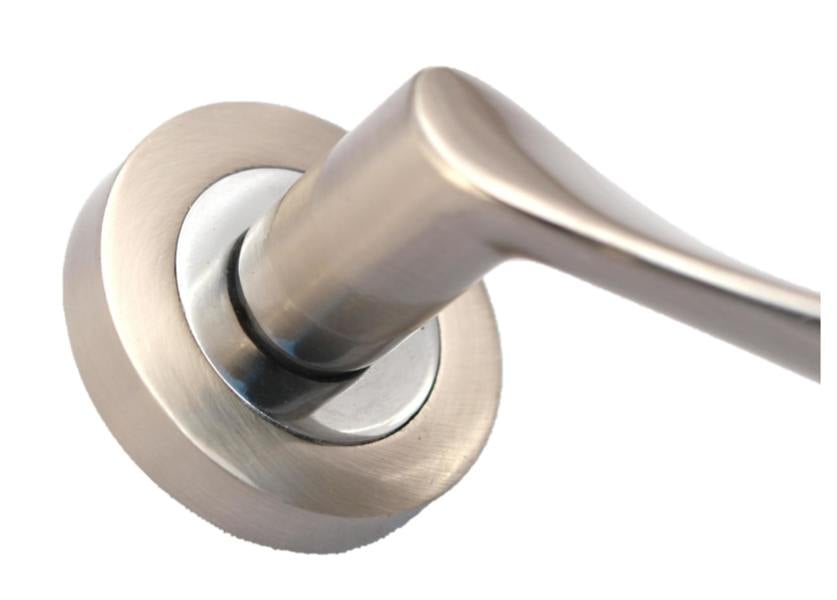 EDH Door Hardware EDH Duo Twist Door Handles – Satin Chrome Lever on Round Rose – Modern Internal Door Handles 4 Pairs