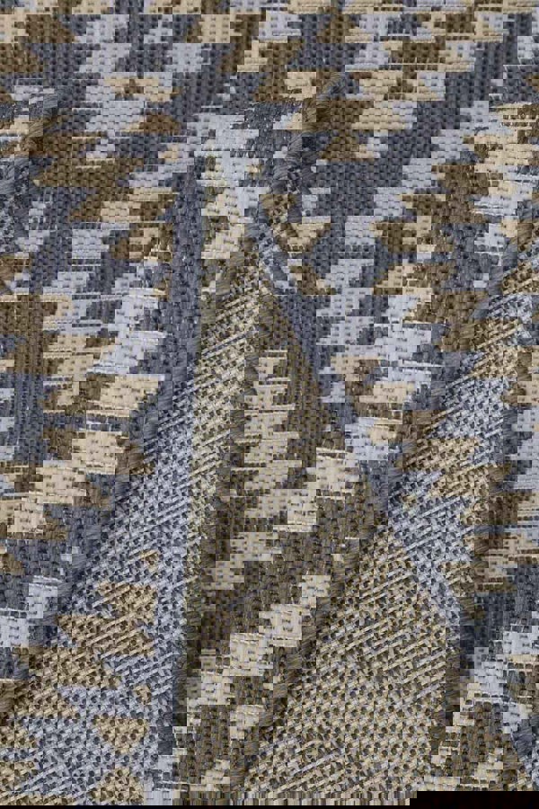 County Genesis Rug Diamond Design – Indoor/Outdoor Use