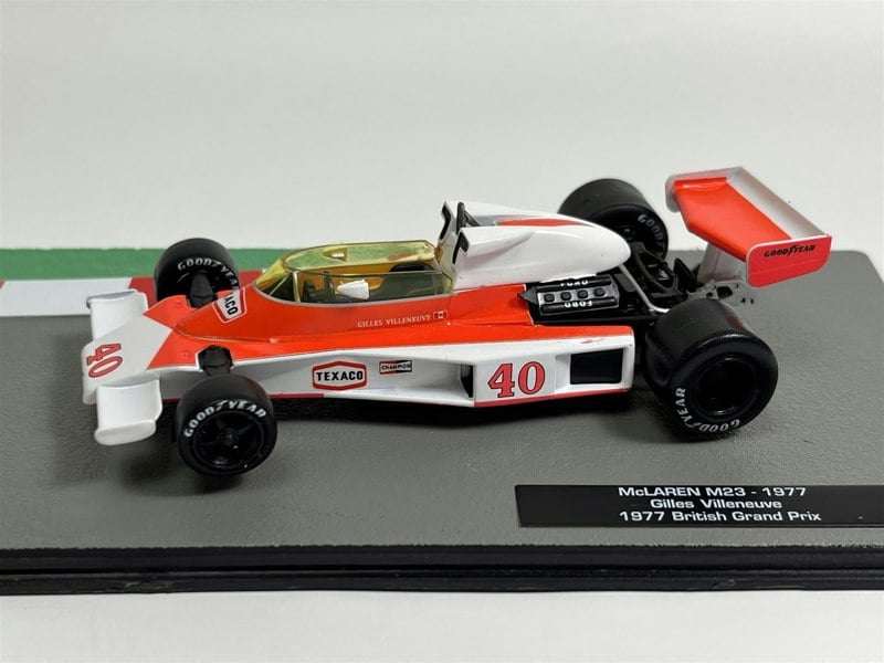 F1 Collection Gilles Villeneuve McLaren M23 1977 British Grand Prix 1:43 Scale F1 Collection