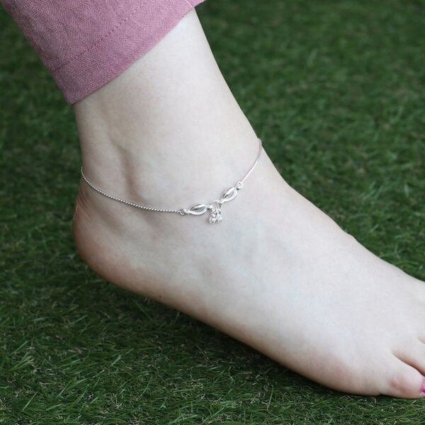 The Colourful Aura 925 Silver Cowrie shell Indian Payal Anklet