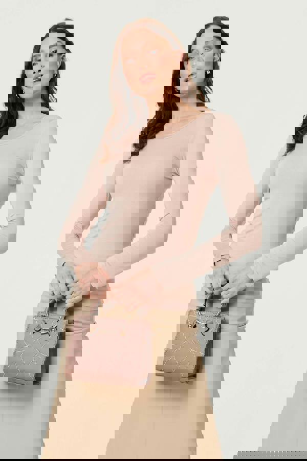 Stone | Long Sleeve Slim Scoop Neck Top : Model is 5'9"/175 cm and wears UK8/EU36/US4/AUS8