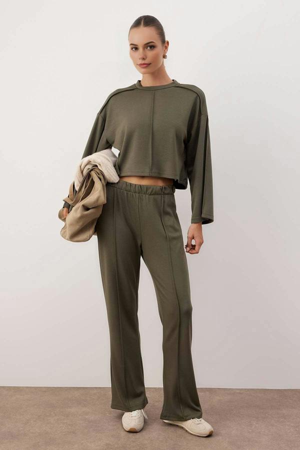 WOVCOR 2-Piece Flare Leg Knitted Top and Bottom Set