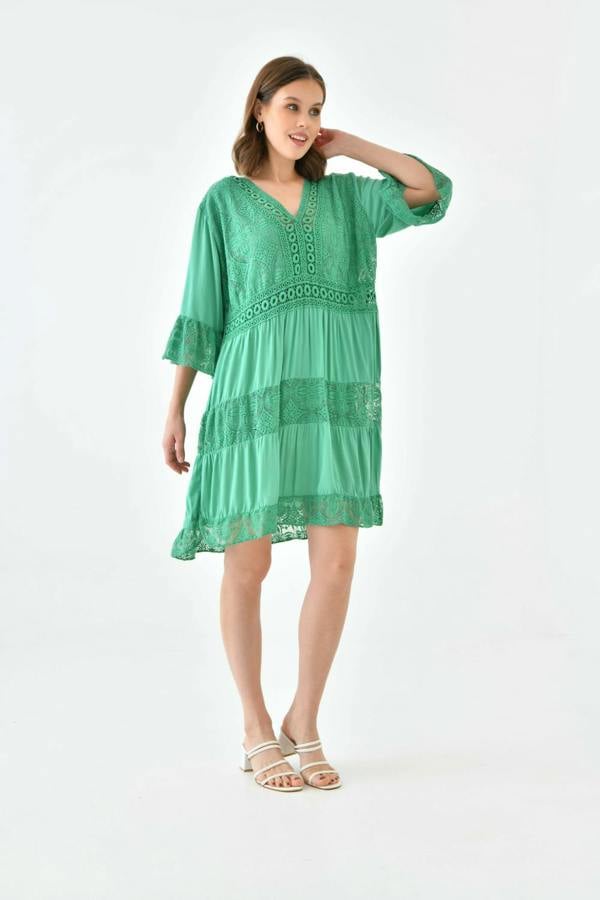 Hoxton Gal Oversized 3/4 Sleeves Lace Detailed V Neck Mini Dress in Green