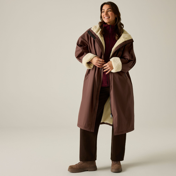 Regatta Unisex Adult Seaside Waterproof Changing Robe - Dark Cherry