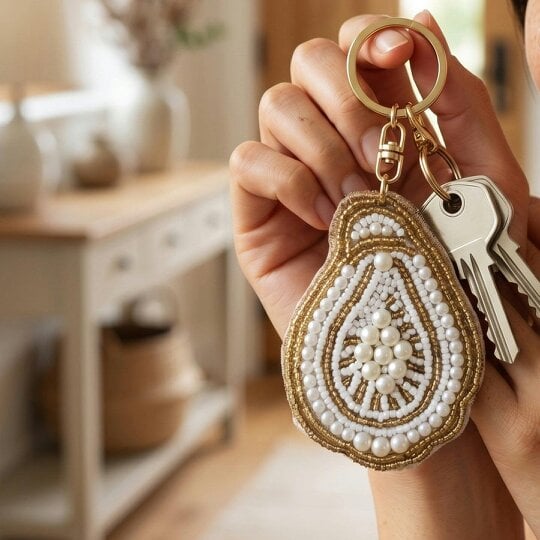 Gold Trip Oyster Beaded Keyring