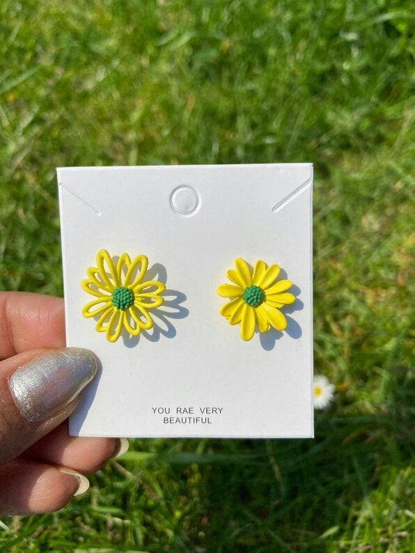 The Colourful Aura Colourful Daisy Sun Flower Summer Floral Dainty Boho Nature Stud Earrings