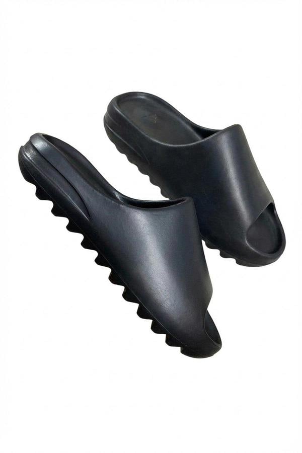 Lou Slip On Sandals - Black_wb