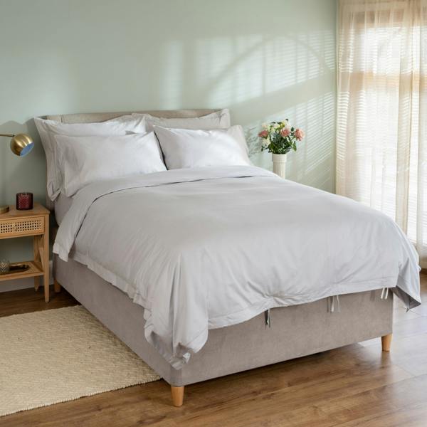 Light Grey 600 Thread Count Egyptian Cotton Bed Set styled in a bedroom 3 | Soak and Sleep